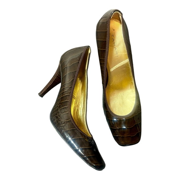TAHARI Enya Patent Leather Square Toe Heels - Picture 1 of 8